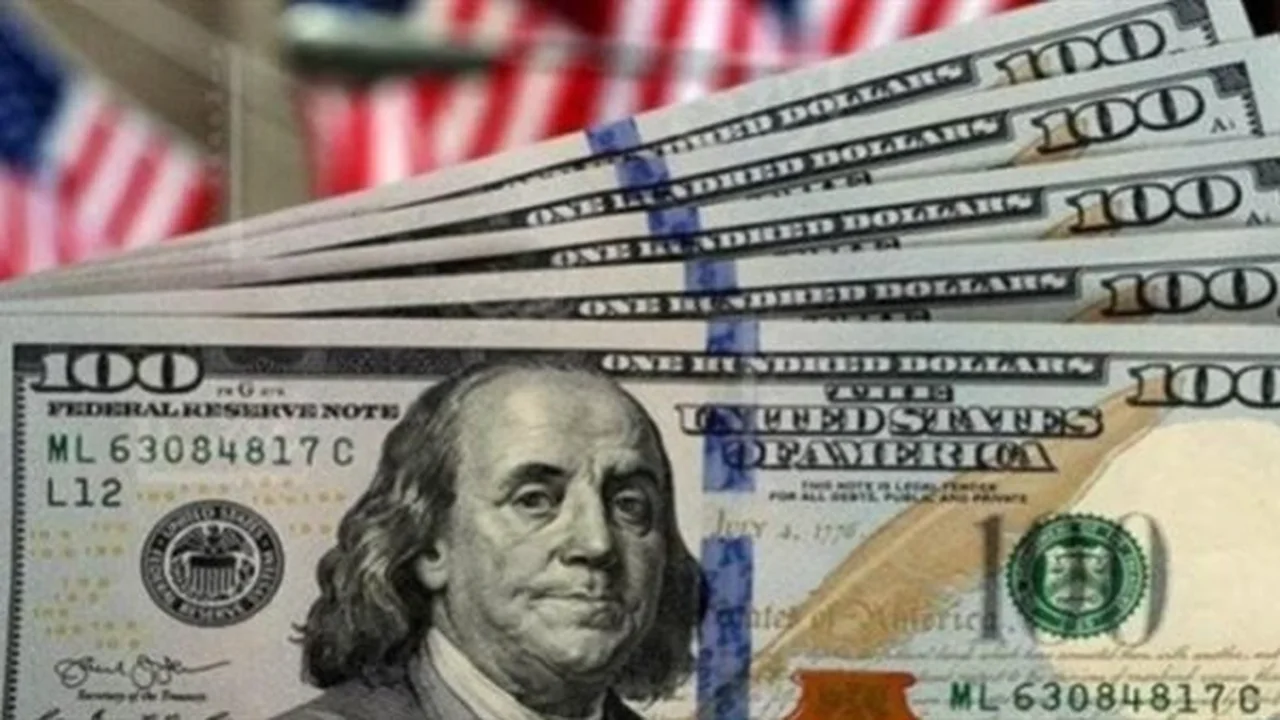 سعر الدولار يثبت في مصر عند 52.83 جنيهًا